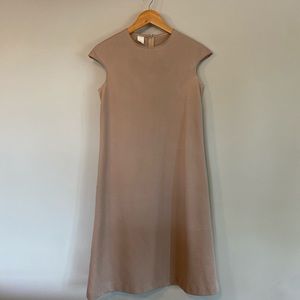 Vintage mod sleeveless dress with zipper on back